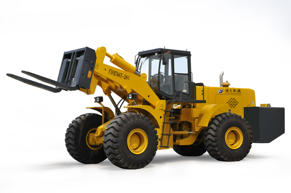 福大機(jī)械FDM766T-28 輪式叉裝車(chē)通過(guò)福建省新產(chǎn)品新技術(shù)鑒定驗(yàn)收